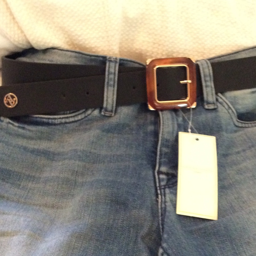 Adrienne Vittadini Black Leather Belt with Tortoiseshell Buckle size S/M